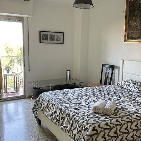 Habitaciones Con O Sin Balcon Badalona Kültér fotó