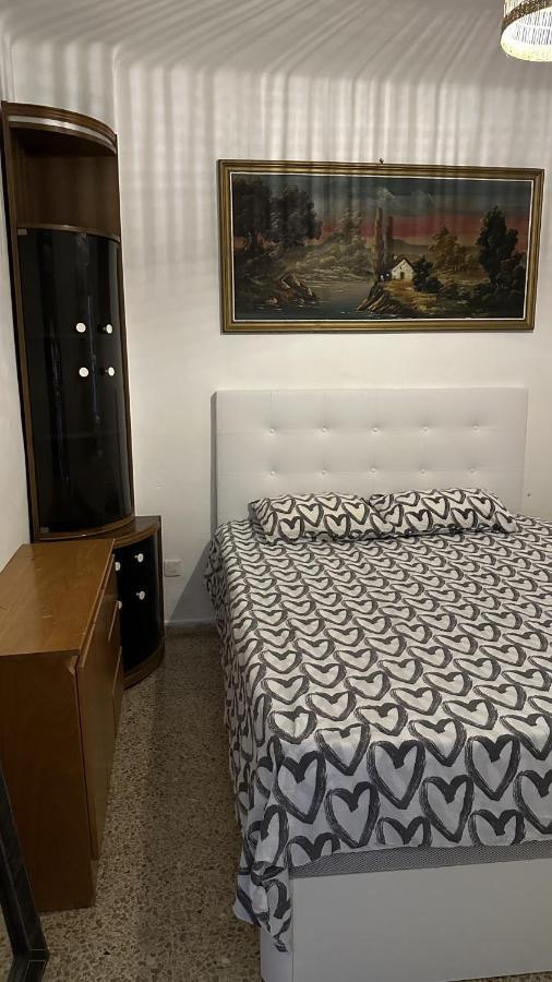 Habitaciones Con O Sin Balcon Badalona Kültér fotó
