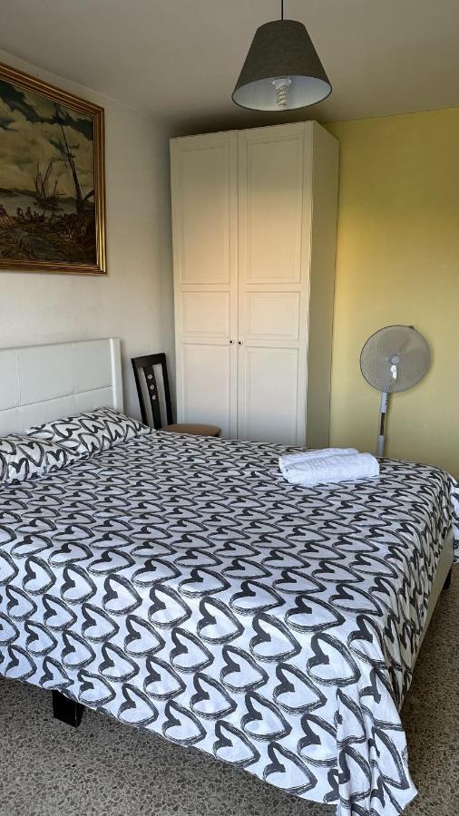 Habitaciones Con O Sin Balcon Badalona Kültér fotó