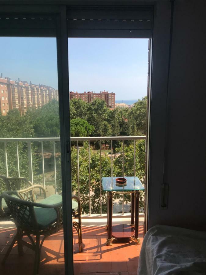 Habitaciones Con O Sin Balcon Badalona Kültér fotó